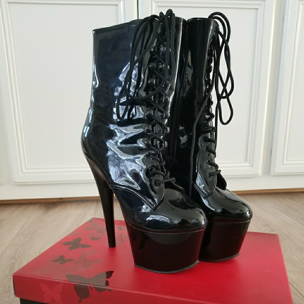 Pleaser Adore 1020 Patent Boot